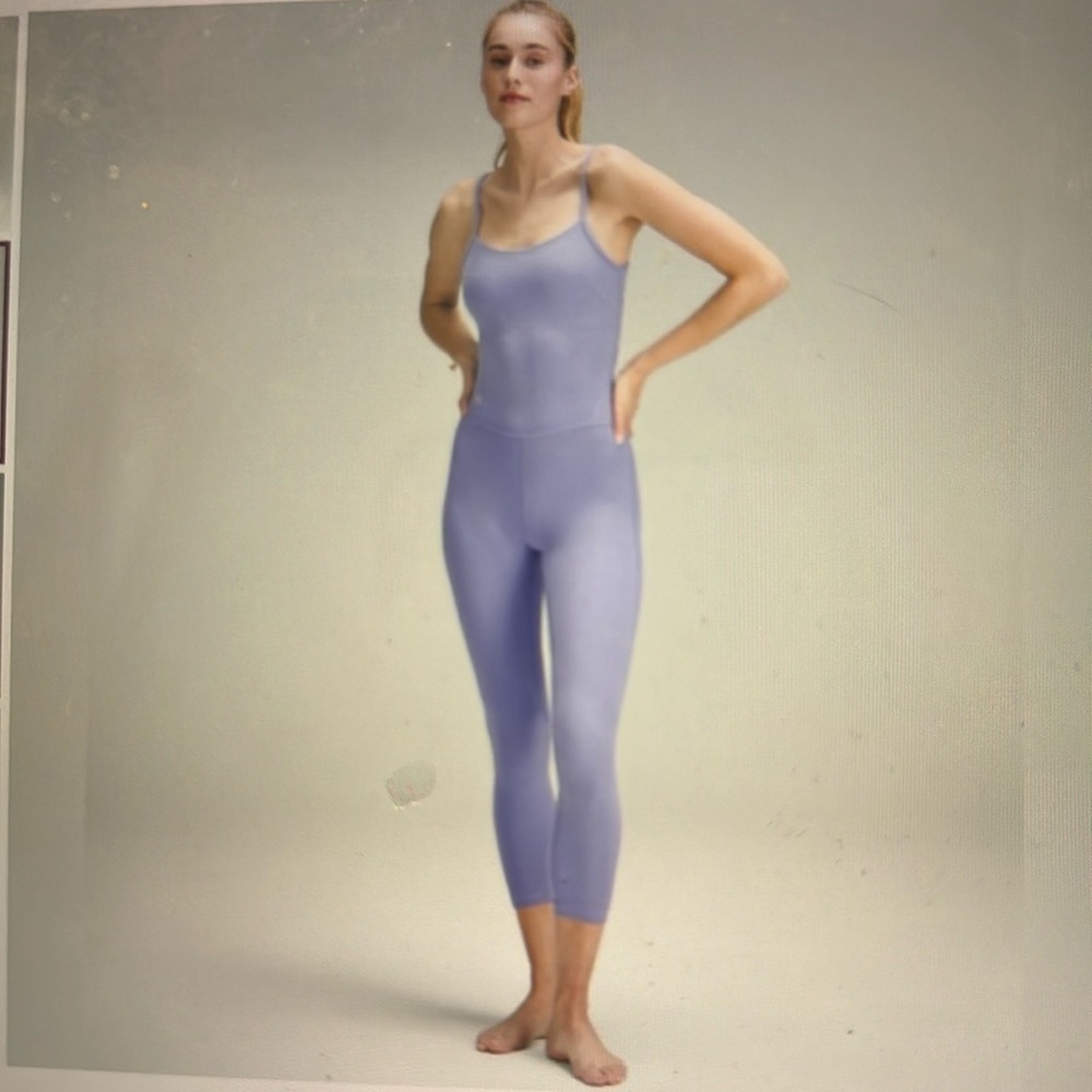 Lululemon cross back Nulu yoga bodysuit size 4